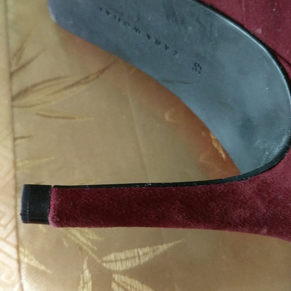 Zara Women Suede heeled ankle Boots, Burgundy - Picture 6 of 7